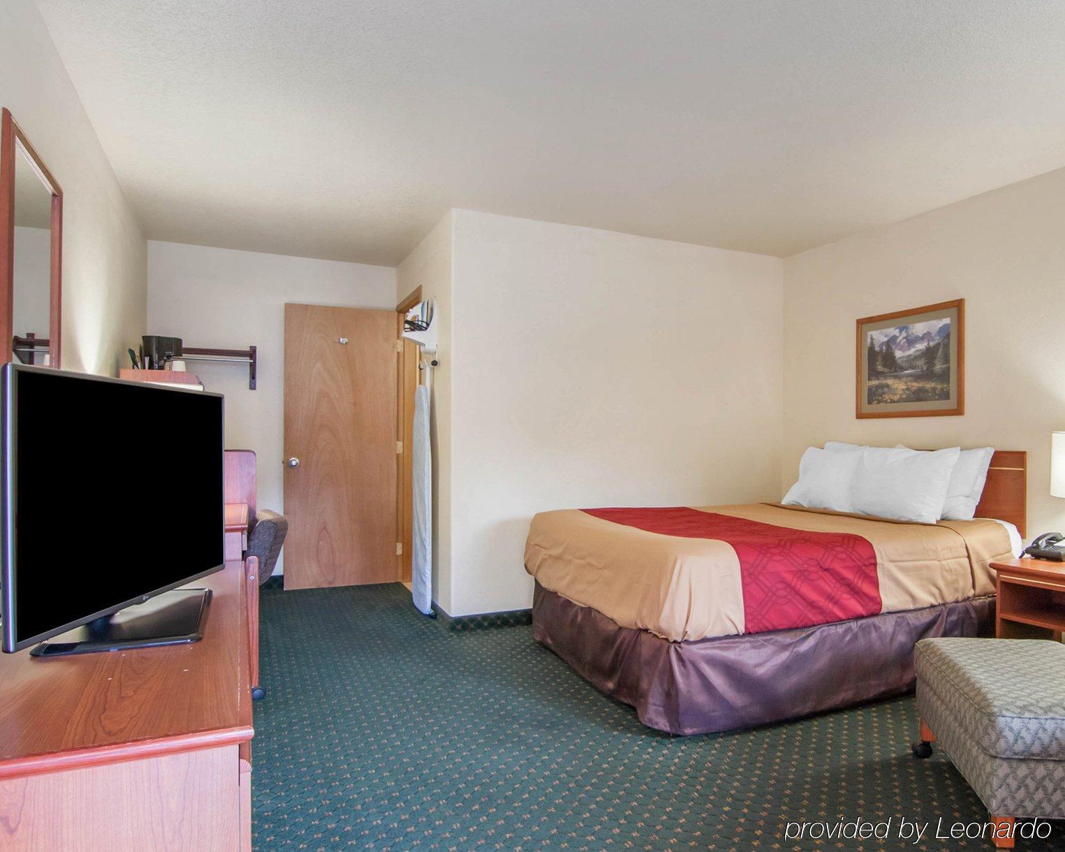 Econo Lodge City Center Портланд Екстериор снимка