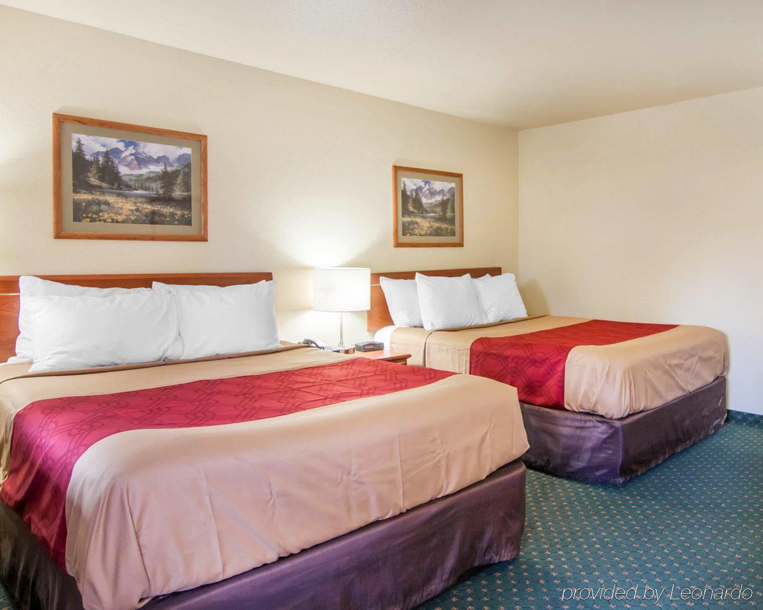 Econo Lodge City Center Портланд Екстериор снимка